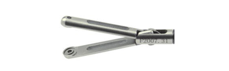 HF2007.31 Grasping,toothless with distal spoon and fenestrated