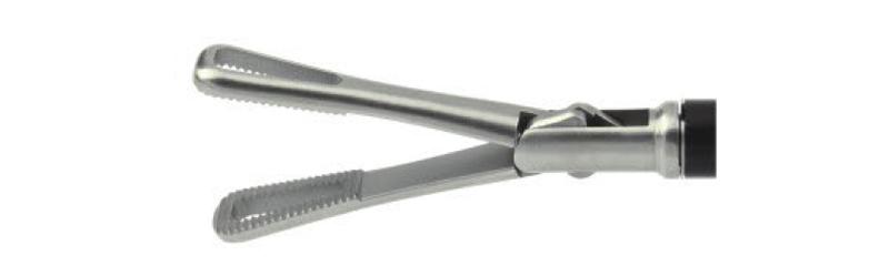 Lung forceps,distal wavy teeth,fenestrated